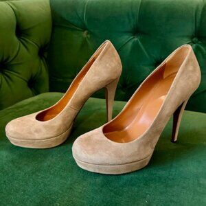 GUCCI Tan Suede Gently Worn Platform Heels